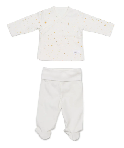 Camiseta cruzada y pantalón 